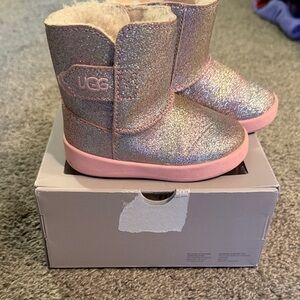 UGG Keelan Glitter Boots - Pink and Silver